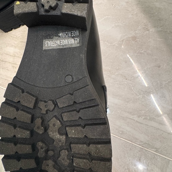 🔥🖤BLACK LOAFERS 🖤🔥 - Picture 5 of 15